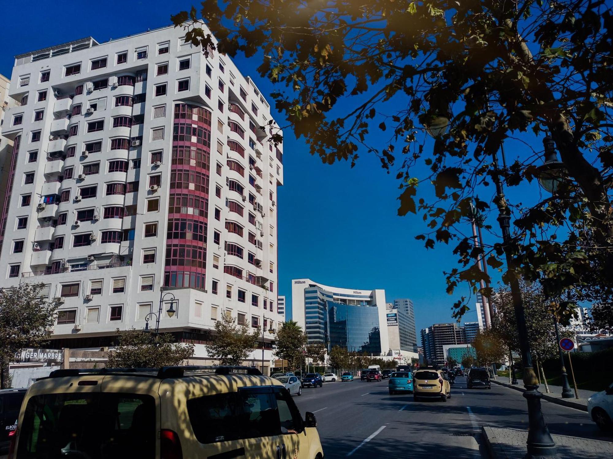 Appartement A Malabata En Face Centre Commercial Megarama & La Gare De Tgv M2 แทนเจียร์ ภายนอก รูปภาพ
